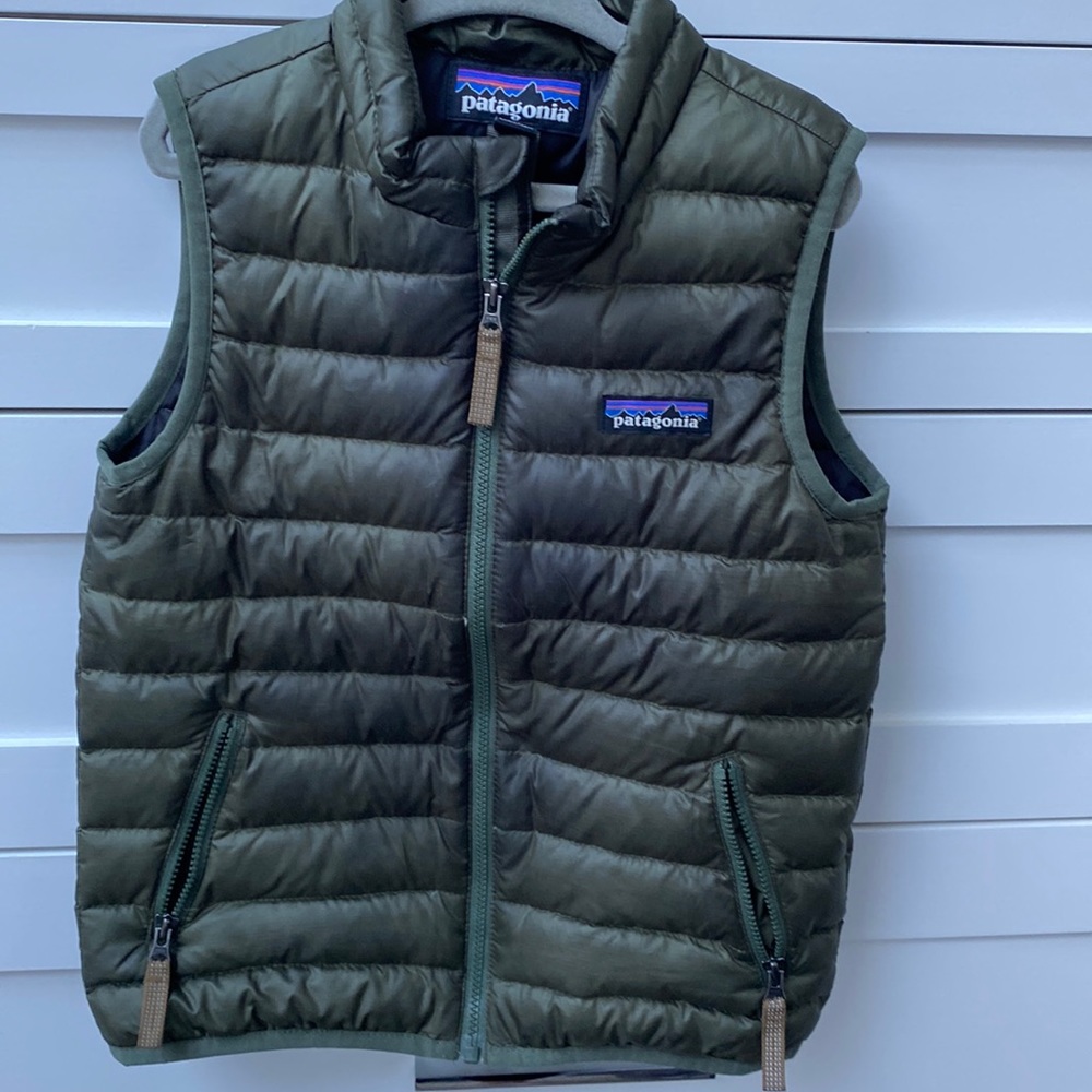 Patagonia Kids Down Vest Size 4T